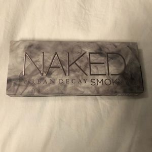 Urban Decay Naked Smokey Palette